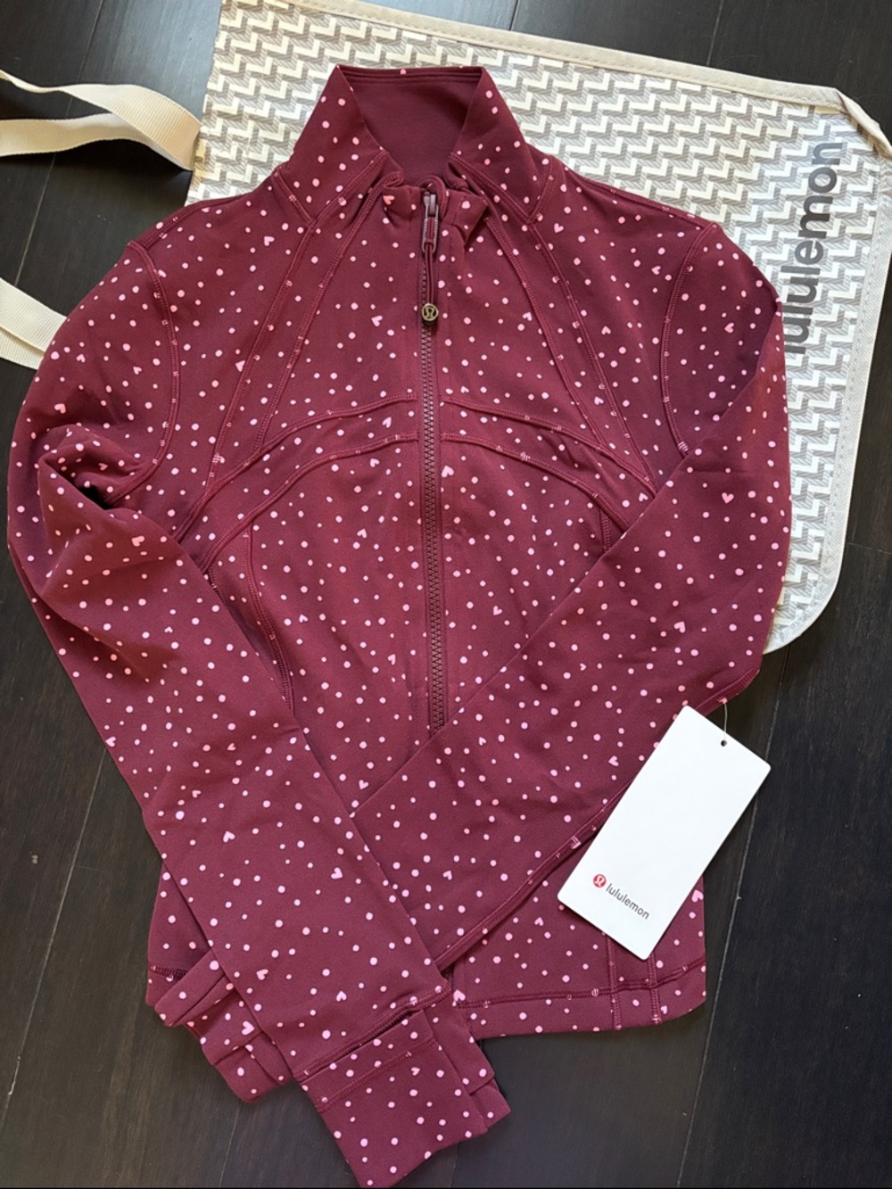 LULULEMON DEFINE CROPPED JACKET *NULU HEART SCATTER CANDY CLOUD BURGUNDY BAY NWT